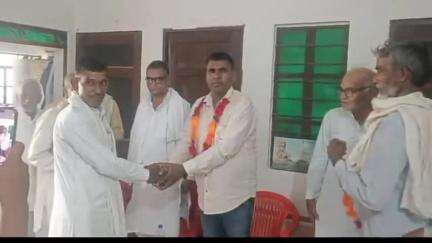 तारानगर: तारानगर विधानसभा क्षेत्र के बायं गांव में बायं मंडल की कांग्रेस कमेटी की मासिक बैठक आयोजित हुई