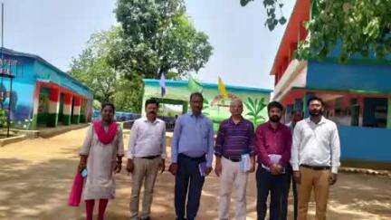 सोनुआ: राज्य भ्रमण टीम के तीन सदस्यों ने सोनुआ के विभिन्न स्कूलों का दौरा किया