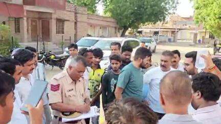 सिवाना: सिवाना बालोतरा रोड पर इंद्राणा गांव के आसपास अज्ञात बदमाशों ने युवक पर किया जानलेवा हमला, युवक गंभीर रूप से हुआ घायल