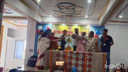 नरहट: नरहट में बाल विकास परियोजना के तहत डीएम के आदेश पर आयोजित किया गया प्रशिक्षण कार्यक्रम