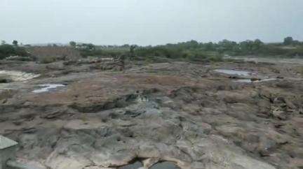 भुसावळ: फुपनगरी येथील गिरणा नदी पात्रातून ट्रॅक्टर व ट्रॉलीची चोरी; जळगाव तालुका पोलीसात गुन्हा दाखल