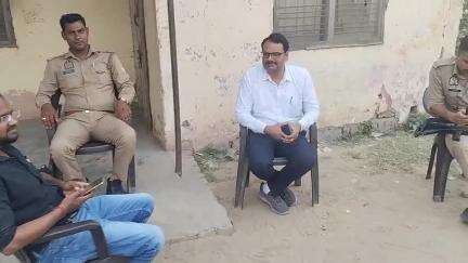 सहसवान: सहसवान व दहगवां विद्युत उपकेंद्र पर तैनात संविदाकर्मियों के कार्य बहिष्कार से उपभोक्ता व जेई दिनभर रहे परेशान