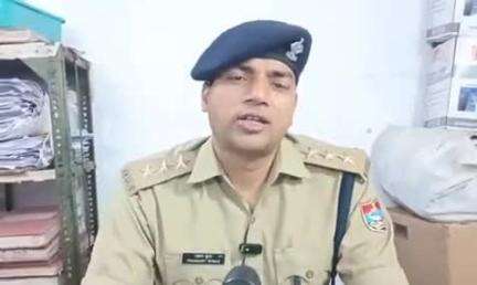 रुद्रपुर: ट्रांजिट कैंप थाना क्षेत्र के फूलसुंगा में ऑफिस में घुसकर युवक से मारपीट का मामला सामने आया, पुलिस ने दर्ज किया मुकदमा