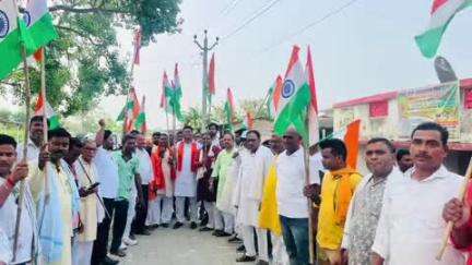 पातेपुर: पातेपुर के नौआचक गांव में ऑपरेशन सिंदूर की सफलता पर निकली तिरंगा यात्रा, गूंजा भारत माता का जयकारा