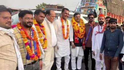 छतरपुर: ढाड़री के पास अपना दल के राष्ट्रीय पदाधिकारियों का किया गया स्वागत!