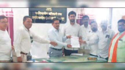 अचलपूर: अवकाळी पावसामुळे नुकसानग्रस्त शेतकऱ्यांचे पंचनामे तात्काळ करा; युवासेनेचे अचलपूर उपविभागीय अधिकाऱ्यांना निवेदन