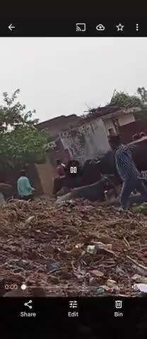 पुवाया के ग्राम नत्थापुर में हो रहा है दलितो का उत्पीड़न घर में घुसकर मारा जा रहा है