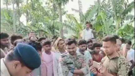 मीनापुर: नूर छपरा गांव में सड़क किनारे मिला एक युवक का शव, पुलिस घटना की छानबीन में जुटी