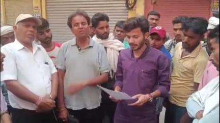 बिलारी: नागरिक एकता परिषद के पदाधिकारी ने बिलारी नगर के मजदूर चौक पहुंचकर मजदूरों की समस्याएं सुनी, समाधान का दिया आश्वासन