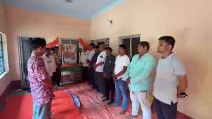 মুরারই ১: মুরারইয়ের কংগ্রেস দলীয় কার্যালয়ে ভারতের প্রাক্তন প্রয়াত প্রধানমন্ত্রী রাজীব গান্ধীর ৩৫ তম মৃত্যুবার্ষিকী পালন
