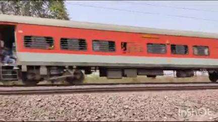 पाचोरा: पाचोरा ते गाळण रेल्वे स्थानका दरम्यान धावत्या रेल्वेतून पडल्याने मृत्यू झालेल्या अनोळखी इसमाची ओळख पटली
