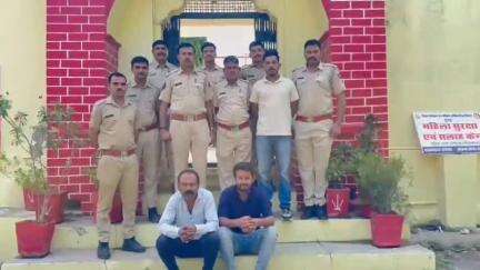 सीमलवाड़ा: धंबोला पुलिस ने नकली मेंहदी बेचने वाले व्यापारी और फैक्ट्री मालिक को किया गिरफ्तार, एक महीने पहले पकड़ी गई थी