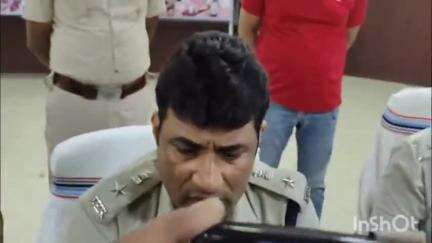 পুরুলিয়া ১: ব্রজপুর এলাকা থেকে অপহৃত ব্যবসায়ীকে ঝাড়খন্ড থেকে উদ্ধার পুলিশের ,পুলিশ লাইনে সাংবাদিক সম্মেলনের জানান পুলিশ সুপার