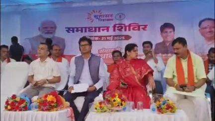 पामगढ़: ग्राम ससहा में सुशासन तिहार के तहत आयोजित समाधान शिविर में मंत्री ओपी चौधरी हुए शामिल