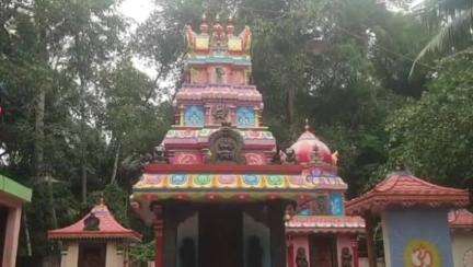 விளவங்கோடு: களியக்காவிளை அருகே பத்திரகாளி அம்மன் கோவிலிலில் நகை, பணம் திருடிய கொள்ளையர்களின் CCTV காட்சி வெளியீடு