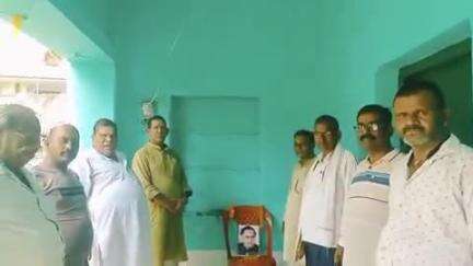 झाझा: झाझा कांग्रेस कार्यालय में पार्टी के लोगों ने पूर्व पीएम राजीव गांधी की 34वीं पुण्यतिथि मनाई
