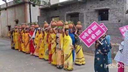 राजनांदगांव: जिले के ग्राम जोगीदल्ली में जल संरक्षण के लिए निकाली गई नीर और नारी जल यात्रा