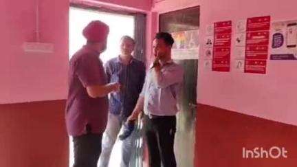 राजनांदगांव: शहर के शीतला माता वार्ड नंबर 24 के सुलभ शौचालय का पार्षद ने किया निरीक्षण, व्यवस्थाओं का लिया जायजा