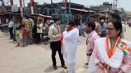 पीलीभीत: पूरनपुर नगर के एक विद्यालय के छात्र-छात्राओं ने विधायक के साथ ऑपरेशन सिंदूर की सफलता को लेकर निकाली तिरंगा यात्रा