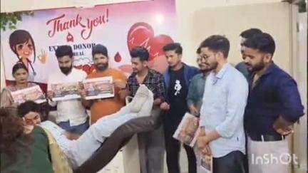 अल्मोड़ा: चौखुटिया: यूथ कांग्रेस ने अल्मोड़ा में शहादत दिवस के रूप में मनाई स्व. राजीव गांधी की पुण्यतिथि, जिला अस्पताल में किया रक्तदान