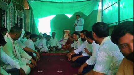 हिण्डौन: पूर्व PM राजीव गांधी की बयाना मोड़ स्थित विधायक आवास पर मनाई गई पुण्यतिथि, कांग्रेसियों ने मौन धारण कर दी श्रद्धांजलि