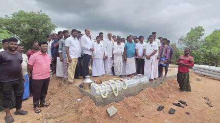 ಹಗರಿಬೊಮ್ಮನಹಳ್ಳಿ: ಹಳೇ ಗರಗ ಗ್ರಾಮದಲ್ಲಿ ಗಂಡುಗಲಿ ಕುಮಾರರಾಮ ದೇವಸ್ಥಾನದ ನಿರ್ಮಾಣದ ಅಡಿಗಲ್ಲು ಭೂಮಿ ಪೂಜೆ ನೆರವೇರಿಸಿದ; ಶಾಸಕ ನೇಮಿರಾಜ್ ನಾಯ್ಕ್