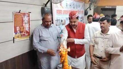 आज़मगढ़: आजमगढ़ में उत्तर प्रदेश सरकार के कैबिनेट मंत्री के कार्यक्रम में लोगों ने वादा फरोशी का लगाया आरोप
