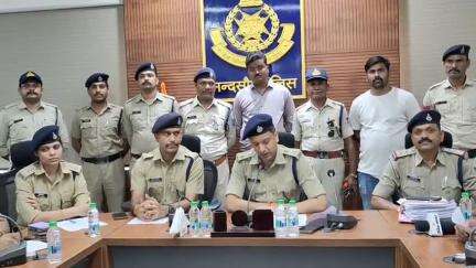मंदसौर: नाबालिग किशोरी से दुष्कर्म कर हत्या, 3 आरोपी गिरफ्तार: SP ने पुलिस कंट्रोल रूम में किया खुलासा