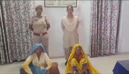 हिण्डौन: सदर पुलिस ने मोठियापुरा से 2 महिलाओं और 2 पुरुषों को बैंक में फर्जी दस्तावेज से धोखाधड़ी कर लोन लेने के आरोप में गिरफ्तार किया