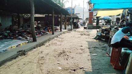 ময়নাগুড়ি: পাবলিক অ্যাপ এর খবরের জেরে জল্পেশ মন্দিরের মূল গেটের সামনে  জল সমস্যা দূর হলো ব্যবসায়ী ও ক্রেতাদের