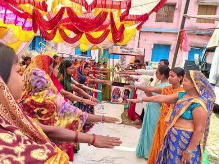 अरियरी: शेखपुरा जिले के गांव-गांव में पहुंचा महिला संवाद कार्यक्रम, योजनाओं की दी जा रही है जानकारी
