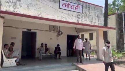आबापुरा: गेमनपुल पर बाइक को अज्ञात वाहन ने मारी टक्कर, दो युवकों की मौत, शव का पोस्टमार्टम कर परिजनों को सौंपा गया