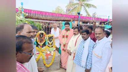 ಮೊಳಕಾಲ್ಮುರು: ಧರ್ಮವನ್ನು ನಾವು ರಕ್ಷಣೆ ಮಾಡಿದರೆ ಧರ್ಮ ನಮ್ಮನ್ನು ರಕ್ಷಣೆ ಮಾಡುತ್ತದೆ:ಚಿಕ್ಕೋಬನಹಳ್ಳಿಯಲ್ಲಿ ಕೂಡ್ಲಿಗಿ ಹಿರೇಮಠದ ಪ್ರಶಾಂತ್ ಸಾಗರ್ ಸ್ವಾಮೀಜಿ