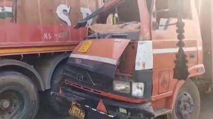 मांझी: मांझी जयप्रभा सेतु के पास दो ट्रकों की भीषण टक्कर, चालक गंभीर रूप से जख्मी, छपरा रेफर