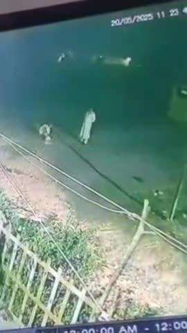 पीलीभीत: रेलवे कॉलोनी में युवती पर कार चढ़ाने का प्रयास, विरोध करने पर आरोपी ने की मारपीट और गाली-गलौज