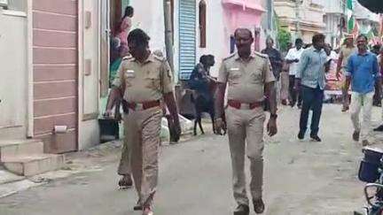 செங்கோட்டை: இந்திய ராணுவத்தின் சிந்தூர் வெற்றியை கொண்டாடும் விதமாக பாஜக சார்பில் செங்கோட்டையில் சிந்து யாத்திரை நடைபெற்றது.