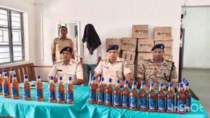 हंटरगंज: हंटरगंज पुलिस ने अवैध शराब तस्करी पर की बड़ी कार्रवाई, बिहार ले जा रही 22 पेटी अवैध शराब जब्त
