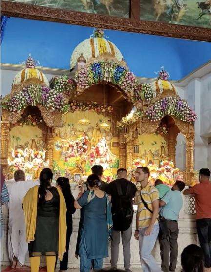मथुरा नहीं जा पा रहे हैं तो दिल्ली-एनसीआर के इस मंदिर में करें राधे-कृष्ण के दर्शन