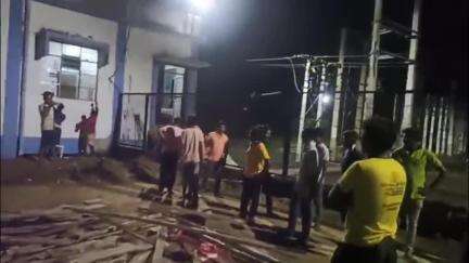 ময়ূরেশ্বর ২: গ্রামে বেশ কয়কদিন ছিল না বিদ্যুৎ পরিষেবা, কোটাসুর পাওয়ার হাউসের দ্বারস্থ বইপুর গ্রামের বাসিন্দারা #jansamasya