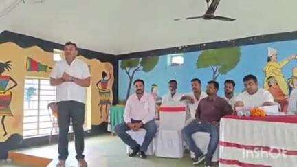 मंडरो: कला संस्कृति भवन मंडरो में सरना धर्म कोड लागू करने को लेकर विधायक की बैठक, 27 मई को साहिबगंज में प्रदर्शन