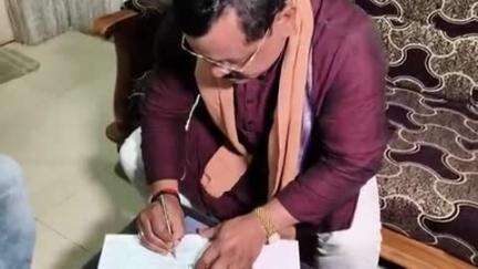 କଣ୍ଟାବାଞ୍ଜି: କଣ୍ଟାବାଞ୍ଜିରେ ପ୍ରଧାନମନ୍ତ୍ରୀ ଜାତୀୟ ରିଲିଫ ପାଣ୍ଠିକୁ ଏକ ଲକ୍ଷ ପାଞ୍ଚ ହଜାର ଟଙ୍କା ତହସିଲଦାରଙ୍କ ଜରିଆରେ ଦେଲେ ବିଧାୟକ