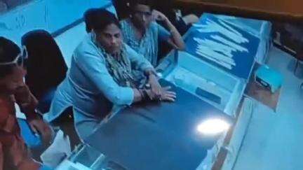 ಹಿರಿಯೂರು: ಪಟ್ಟಣದ ಬಂಗಾರದಂಗಡಿಯಲ್ಲಿ ಕಳ್ಳತನ, ಸಿಸಿಟಿವಿಯಲ್ಲಿ ಕಳ್ಳಿಯರ ದೃಶ್ಯ ಸೆರೆ