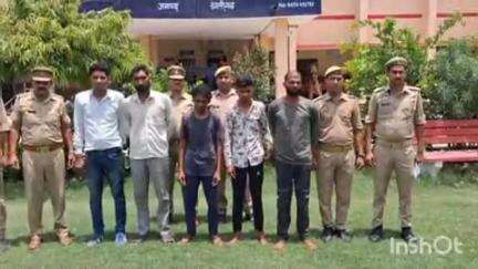 इगलास: इगलास कोतवाली पुलिस ने संगीन धाराओं में चल रहे 5 वारंटी अभियुक्तों को किया गिरफ्तार, भेजा जेल