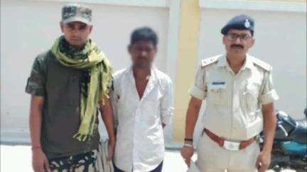 डोभी: महकार में दस लीटर देशी शराब के साथ शराब विक्रेता गिरफ्तार, जेल भेजा गया
