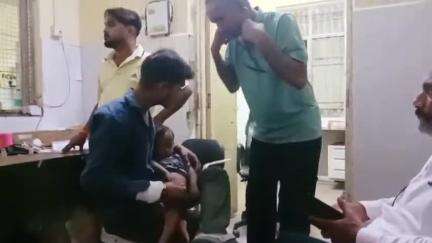 बबेरू: कस्बे के अतर्रा रोड में खेलते समय 2 वर्षीय बच्चा छत से गिरकर हुआ गंभीर रूप से घायल, जिला अस्पताल रेफर