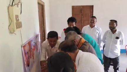 ঢেকিয়াজুলি ভাগ: গড়মৰা গাওঁৰ জ্যেষ্ঠ নাগৰিক মঞ্চৰ ভৱনত ভাৰতীয় জনতা পাৰ্টিৰ বিশেষ সাংগঠনিক সভা অনুষ্ঠিত