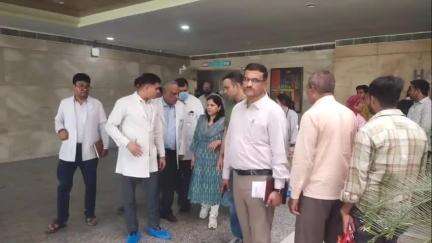बीकानेर: प्रमुख शासन सचिव गायत्री राठौड़ ने पीबीएम अस्पताल के हार्ट विभाग का किया निरीक्षण
