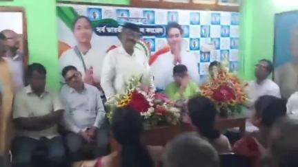 হলদিয়া: তমলুক সংগঠনের জেলাTMCনবনির্বাচিত সভাপতি সুজিত রায় নির্বাচিত পর হলদিয়া শহর TMC কর্মীদের নিয়ে বৈঠক হলদিয়া গান্ধীভবনে