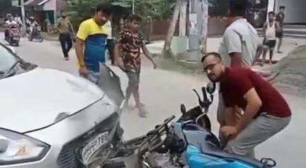 বজালী ভাগ: পাঠশালা হাউলী ৰোডত পথ দুৰ্ঘটনা, আহত দুজন বাইক আৰোহী