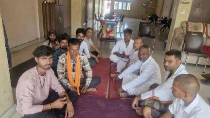 बड़ा मलेहरा: ब्लॉक कांग्रेस कमेटी कार्यालय में दी गई पूर्व प्रधानमंत्री राजीव गांधी को पुण्यतिथि पर श्रद्धांजलि